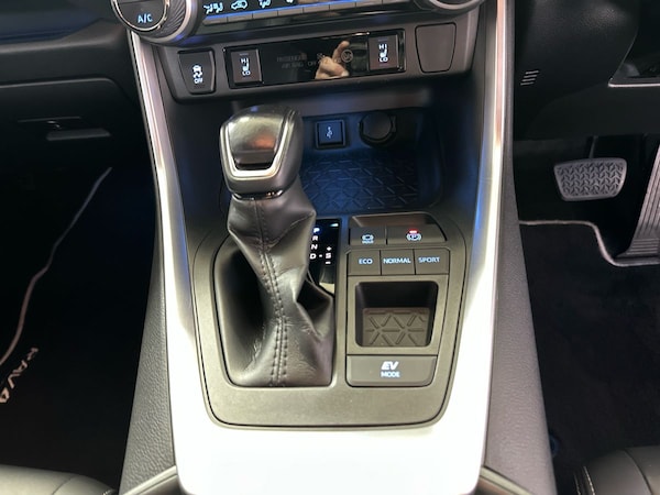 Used Toyota RAV4 2021 for sale - 75679351: Photo 28