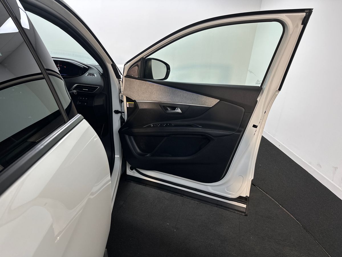Used Peugeot 5008 2022 for sale - 77499593: Photo 35