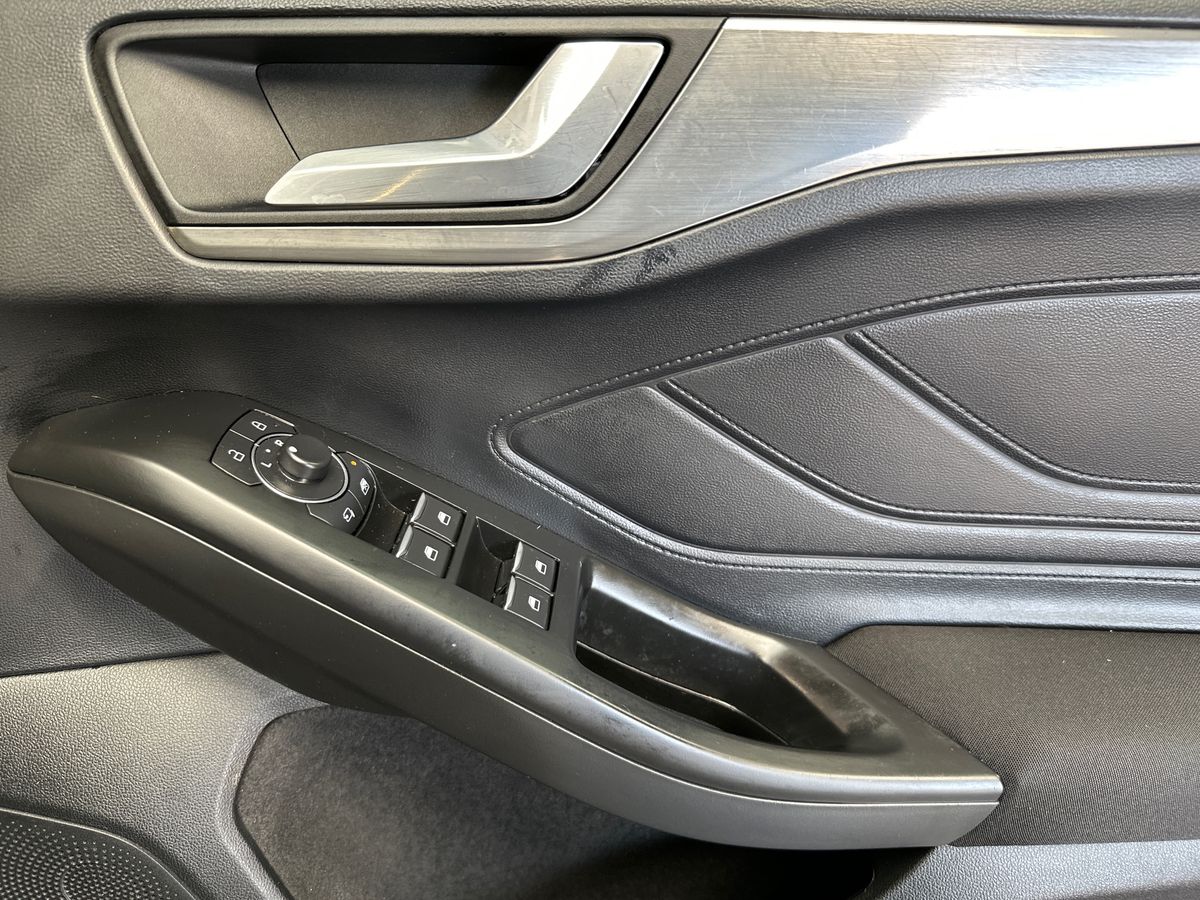 Used Ford Focus 2023 for sale - 76033894: Photo 25