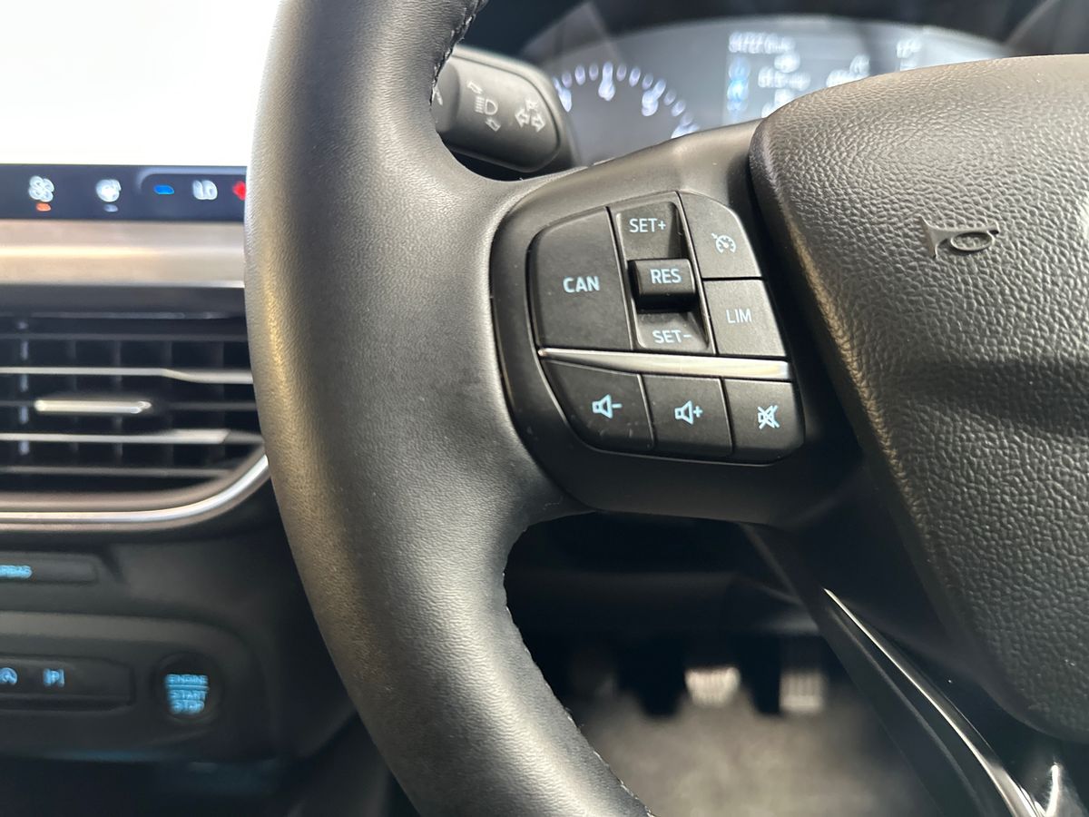 Used Ford Focus 2023 for sale - 76033894: Photo 26