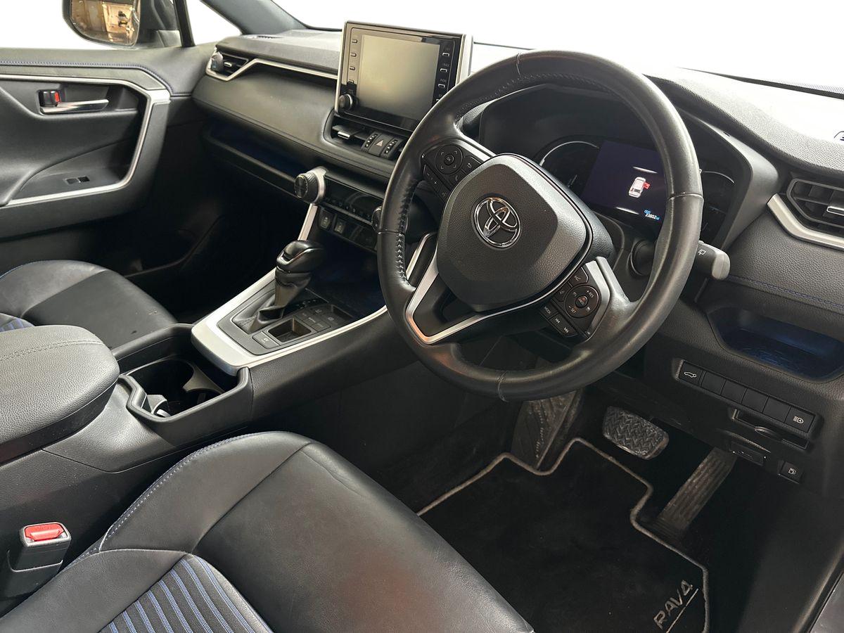 Used Toyota RAV4 2021 for sale - 77420365: Photo 10