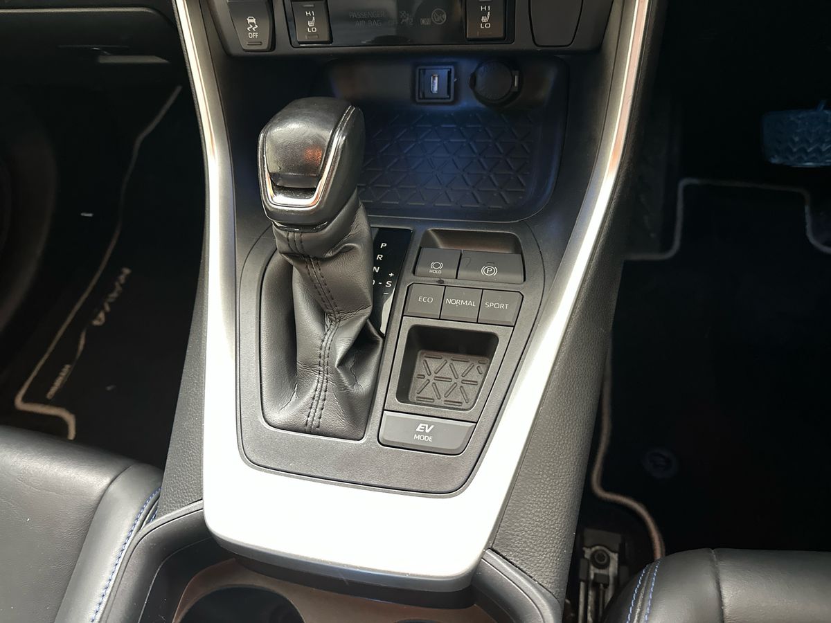 Used Toyota RAV4 2021 for sale - 77420365: Photo 28