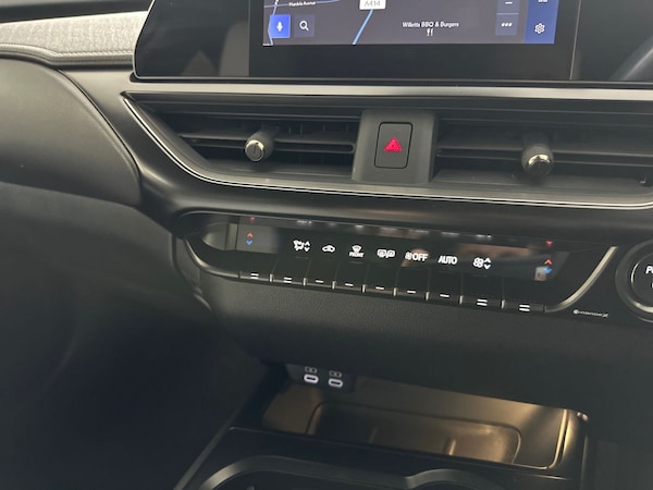 Used Lexus UX 2023 for sale - 76124672: Photo 21