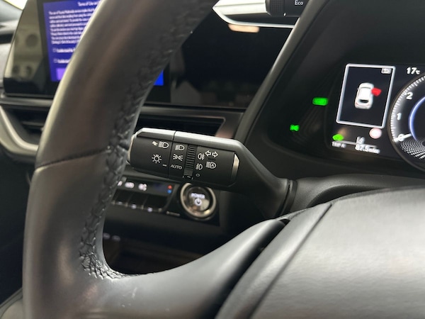 Used Lexus UX 2023 for sale - 76124672: Photo 23