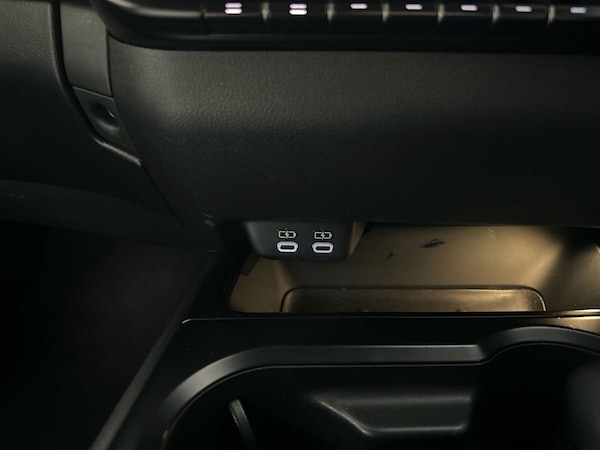Used Lexus UX 2023 for sale - 76124672: Photo 24