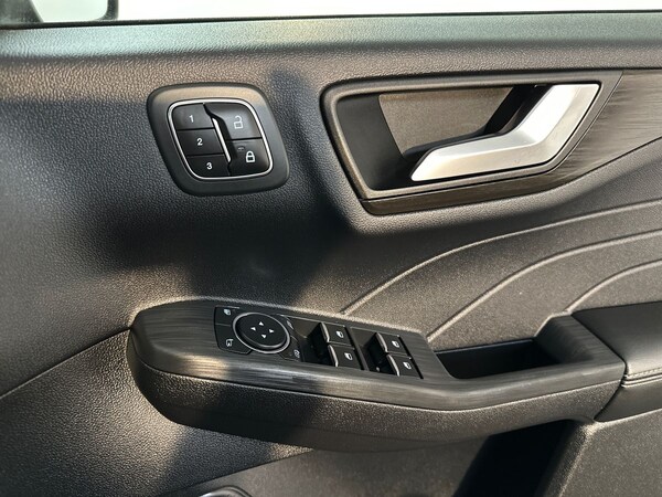 Used Ford Kuga 2023 for sale - 76033933: Photo 25