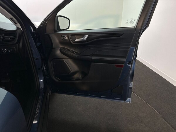 Used Ford Kuga 2023 for sale - 76033933: Photo 35