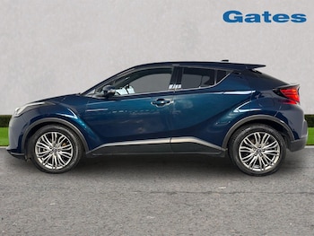 Used Toyota C-HR 2023 for sale - 78356491: Photo