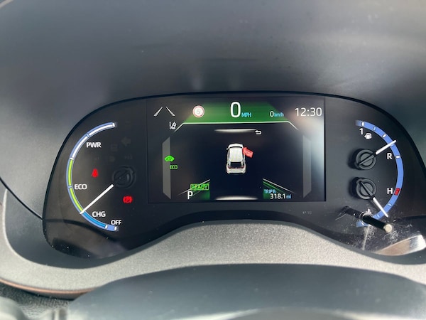Used Toyota Yaris Cross 2023 for sale - 76276760: Photo 18