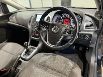 Used Vauxhall Astra 2013 for sale - 79121759: Photo