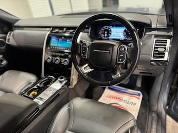 Used Land Rover Discovery 2019 for sale - 79116869: Photo