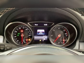 Used Mercedes-Benz GLA 2017 for sale - 79116426: Photo