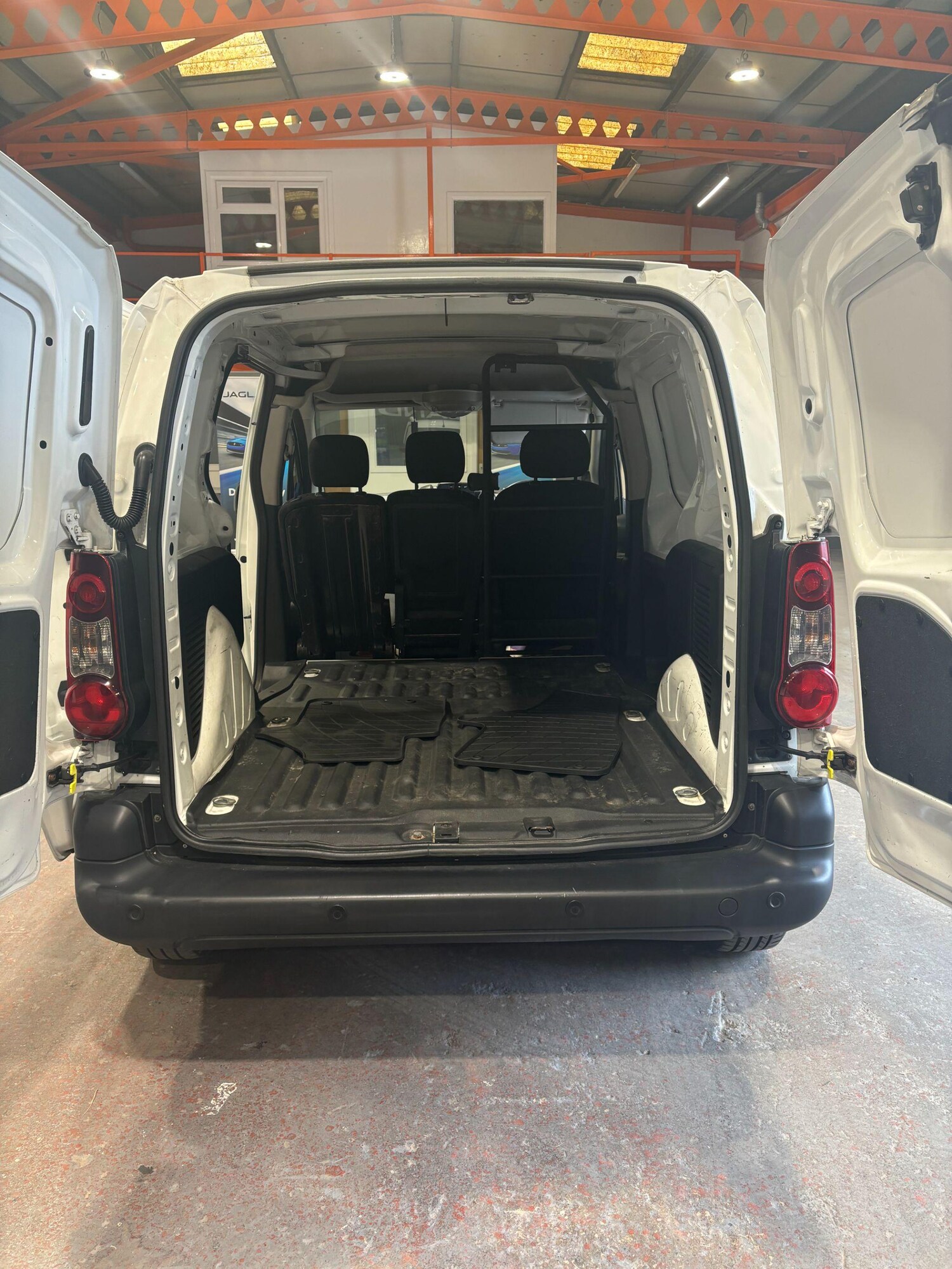 Used Citroen Berlingo 2017 for sale - 77372617: Photo 8