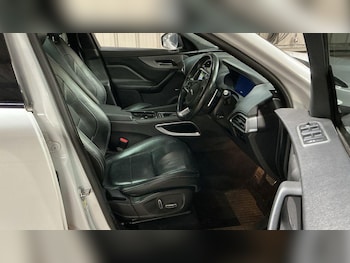 Used Jaguar F-Pace 2019 for sale - 79145629: Photo