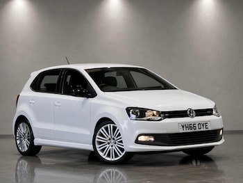 Used Volkswagen Polo 2016 for sale - 79316936: Photo