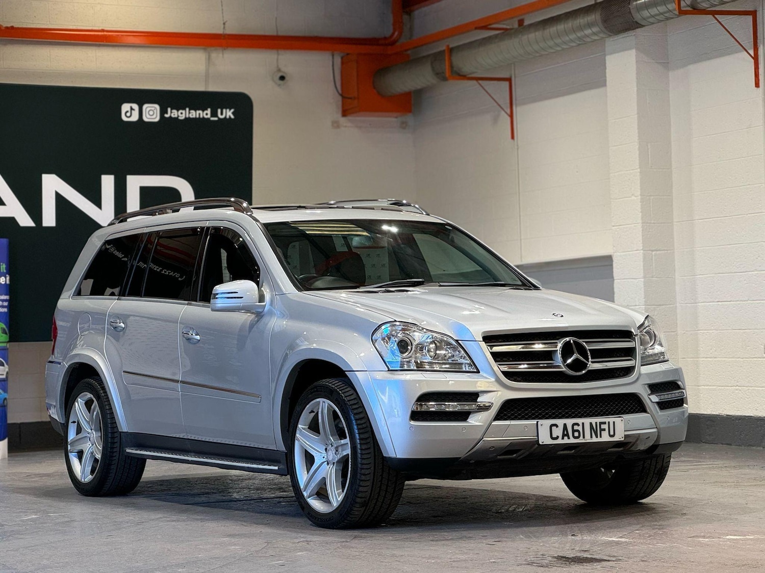 Used Mercedes-Benz GL Class 2011 for sale - 77372635: Photo 2