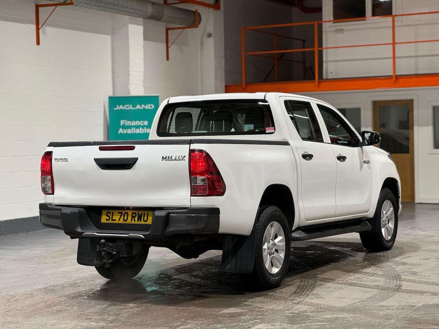 Used Toyota Hilux 2020 for sale - 77372595: Photo 2