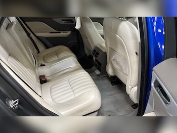 Used Jaguar F-Pace 2019 for sale - 79452646: Photo