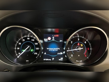 Used Jaguar F-Pace 2019 for sale - 79452646: Photo
