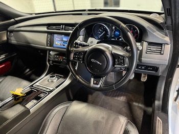 Used Jaguar XF 2016 for sale - 79116419: Photo