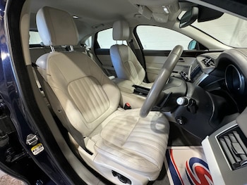 Used Jaguar XF 2015 for sale - 79116088: Photo