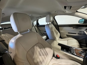 Used Jaguar XF 2015 for sale - 79116088: Photo