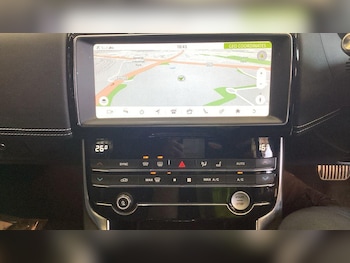 Used Jaguar XE 2019 for sale - 79374077: Photo