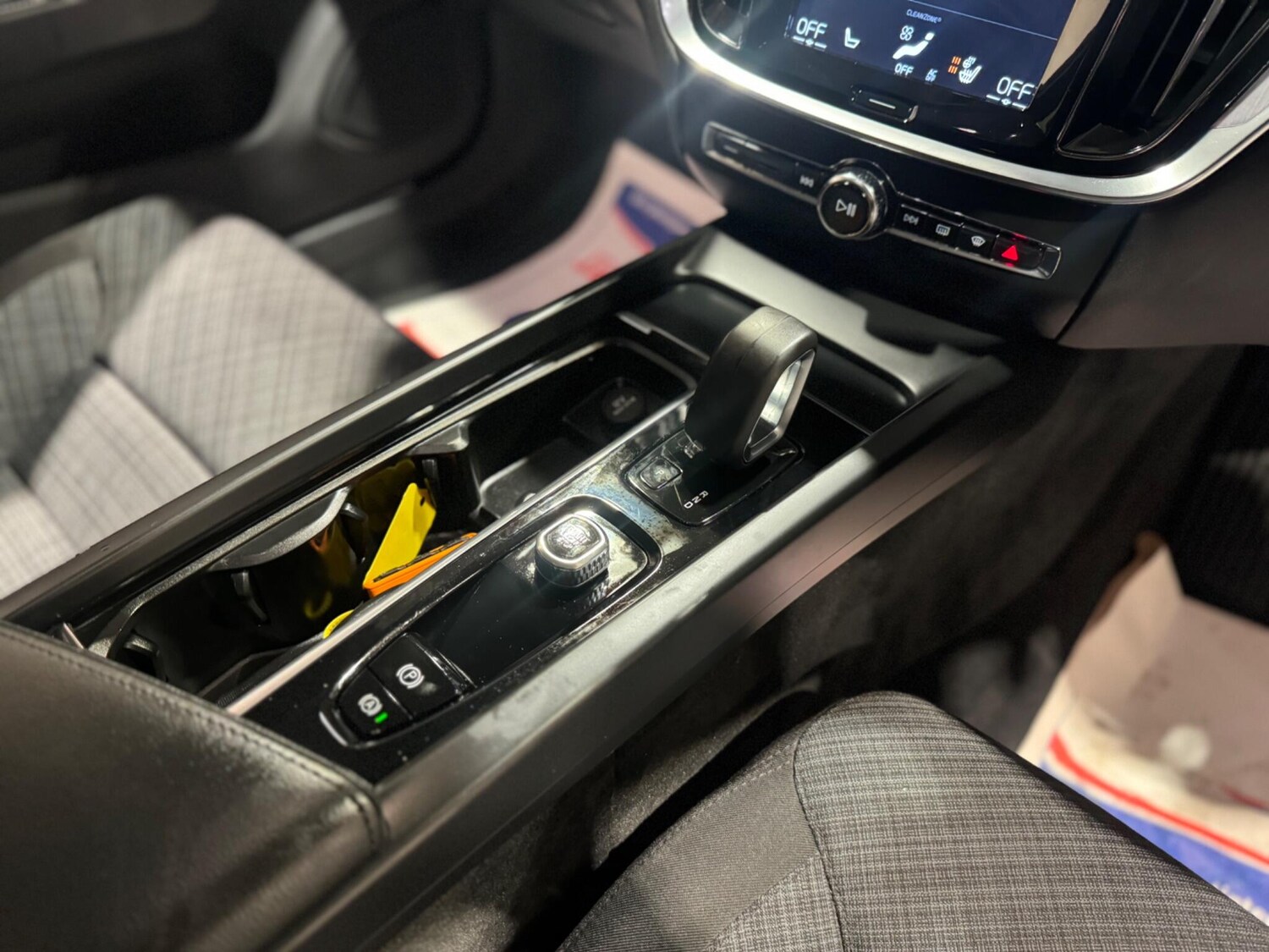 Used Volvo V60 2021 for sale - 77372597: Photo 14