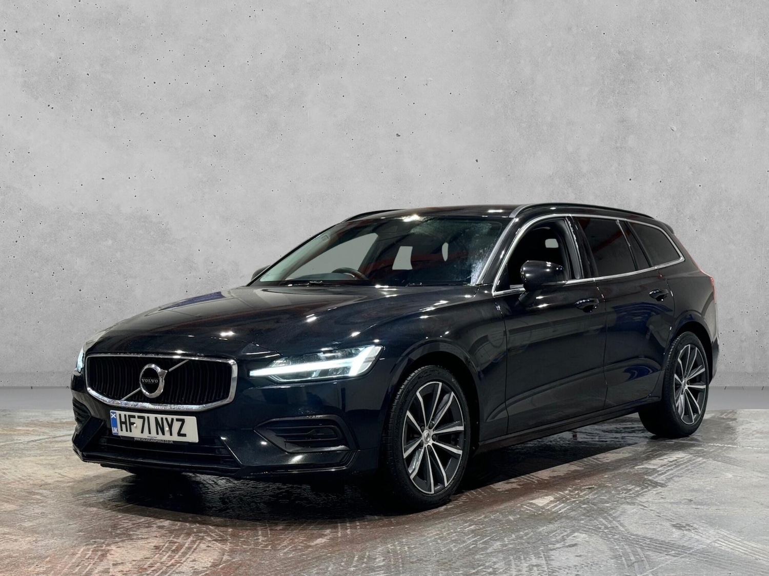 Used Volvo V60 2021 for sale - 77372597: Photo 4
