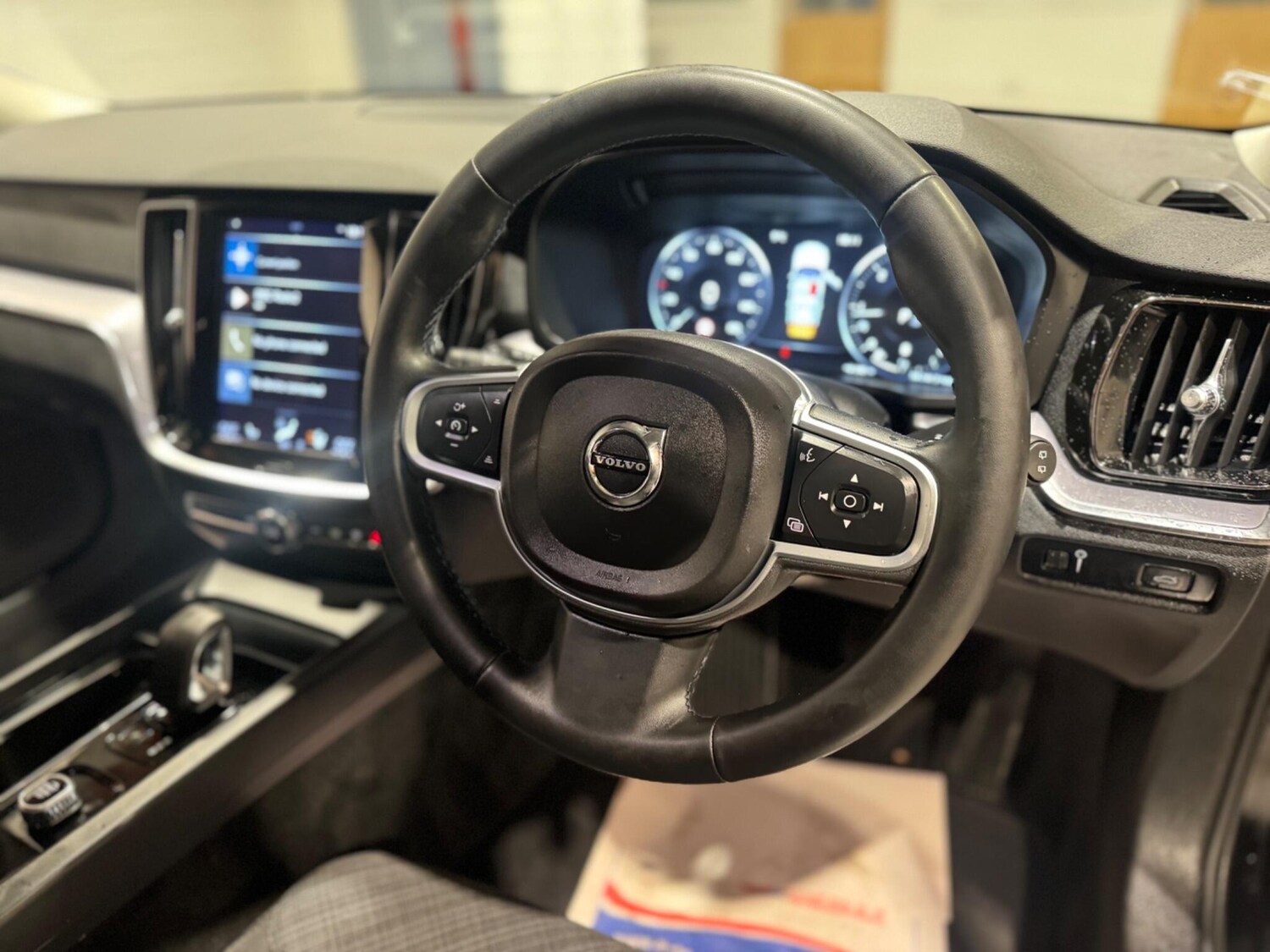 Used Volvo V60 2021 for sale - 77372597: Photo 9