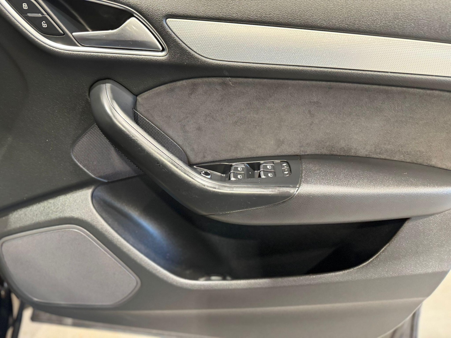 Used Audi Q3 2011 for sale - 77372567: Photo 17