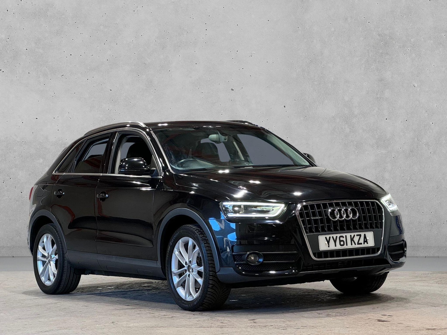 Used Audi Q3 2011 for sale - 77372567: Photo 2