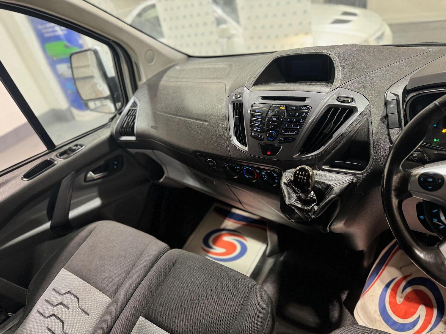 Used Ford Transit Custom 2017 for sale - 77372605: Photo 10