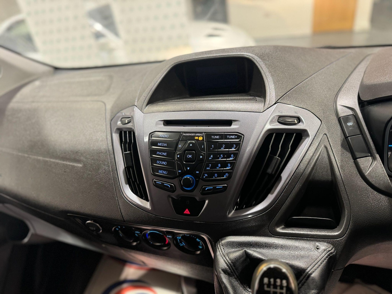 Used Ford Transit Custom 2017 for sale - 77372605: Photo 11