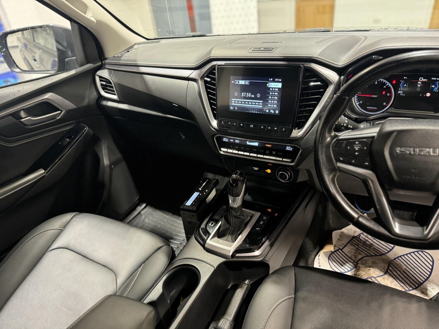 Used Isuzu D-Max 2023 for sale - 77372602: Photo 11