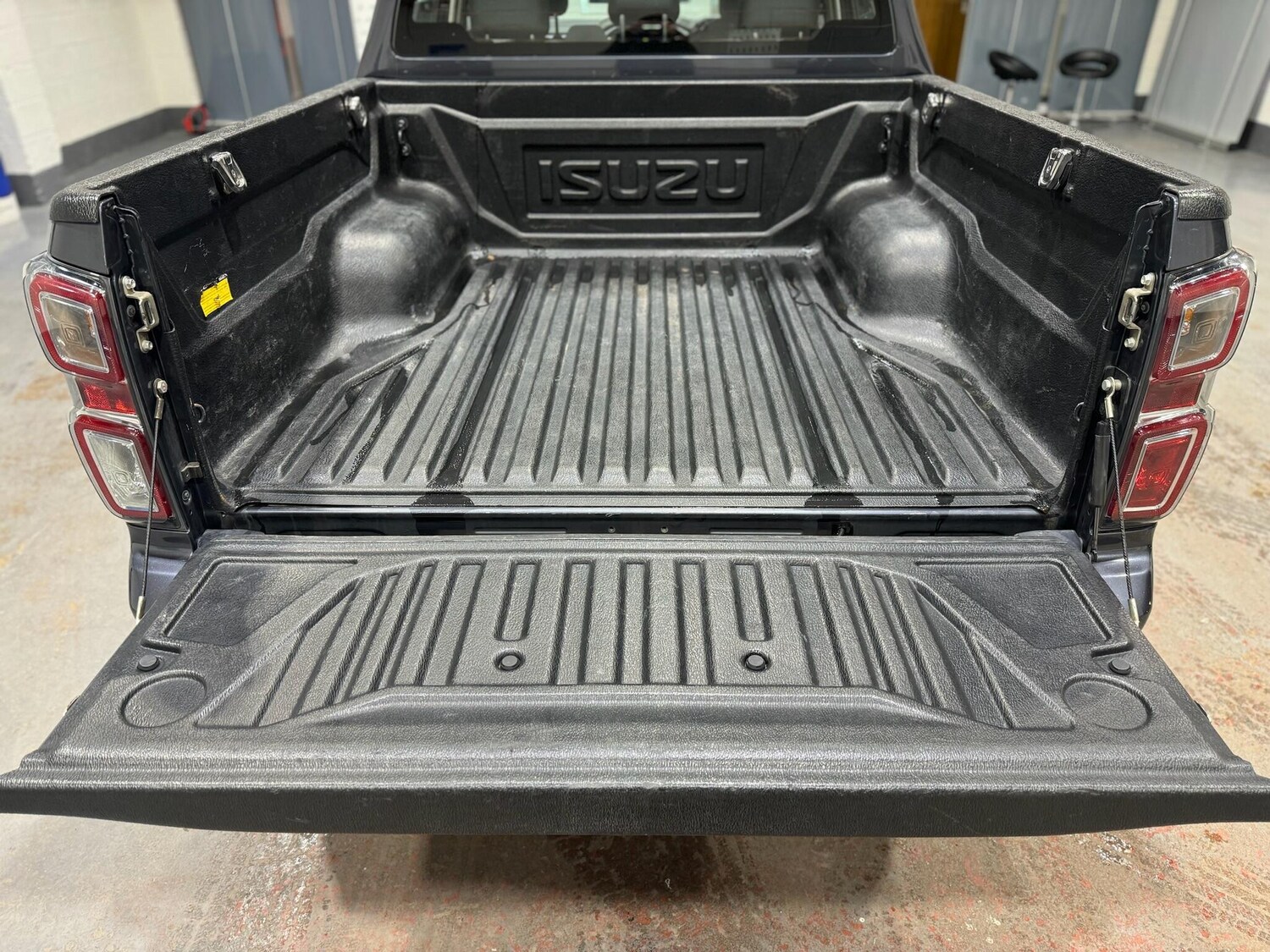 Used Isuzu D-Max 2023 for sale - 77372602: Photo 19