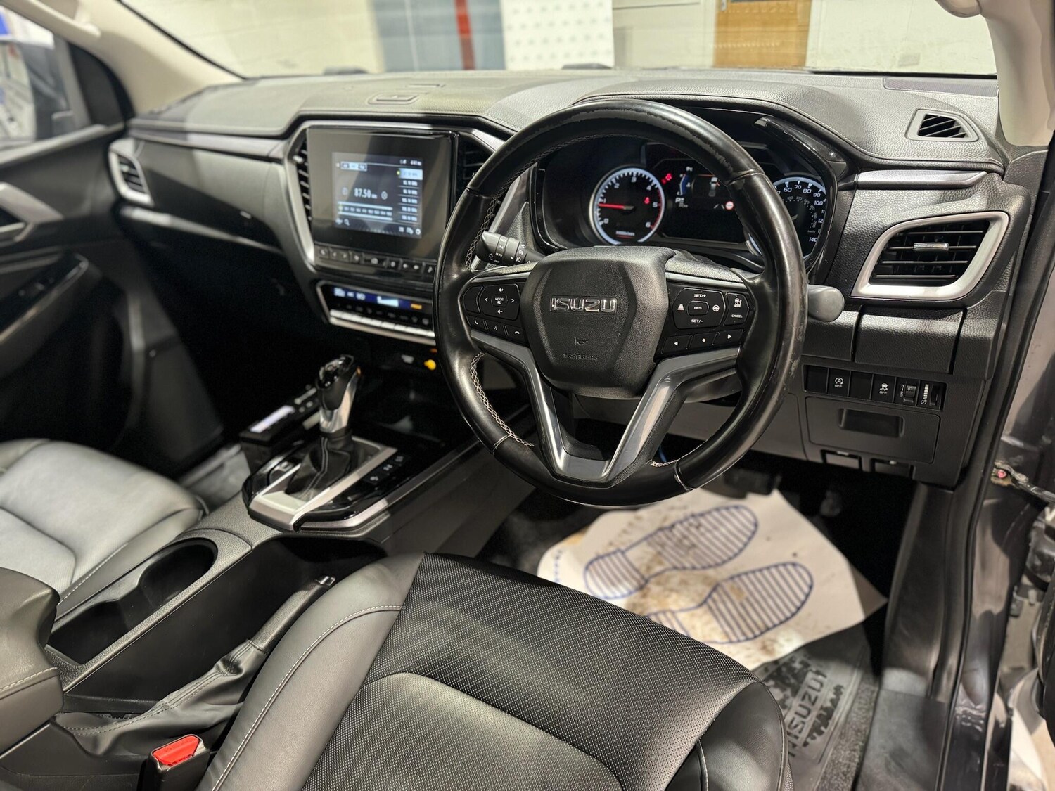 Used Isuzu D-Max 2023 for sale - 77372602: Photo 8