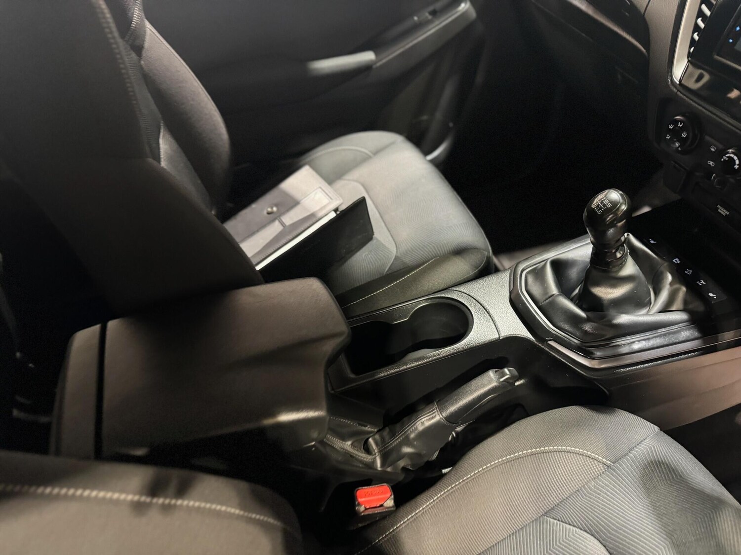 Used Isuzu D-Max 2022 for sale - 77372611: Photo 12