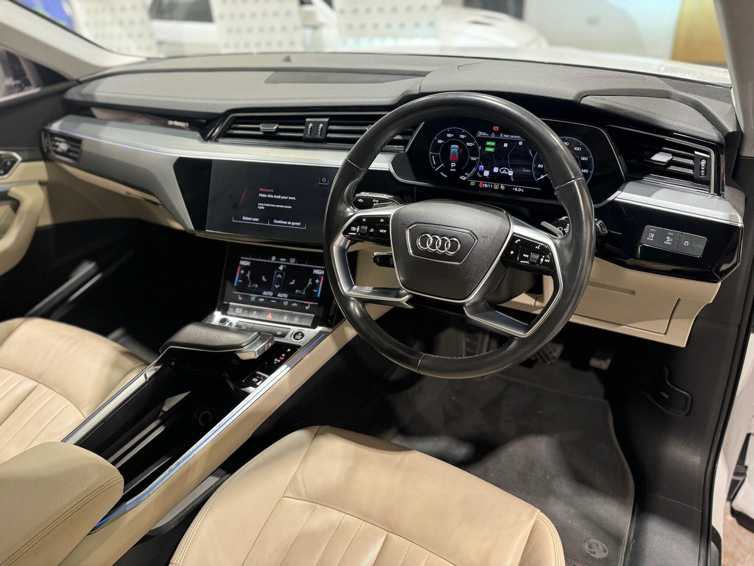 Used Audi e-tron 2020 for sale - 77372619: Photo 7