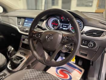 Used Vauxhall Astra 2018 for sale - 79634572: Photo