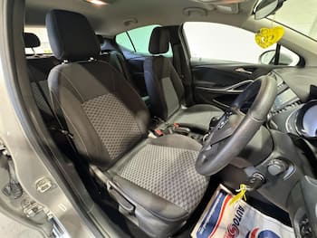 Used Vauxhall Astra 2018 for sale - 79634572: Photo