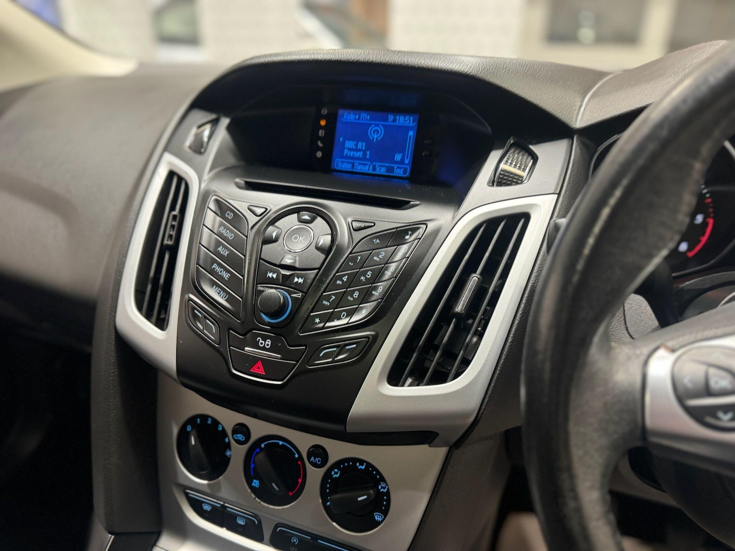 Used Ford Focus 2011 for sale - 77454683: Photo 13