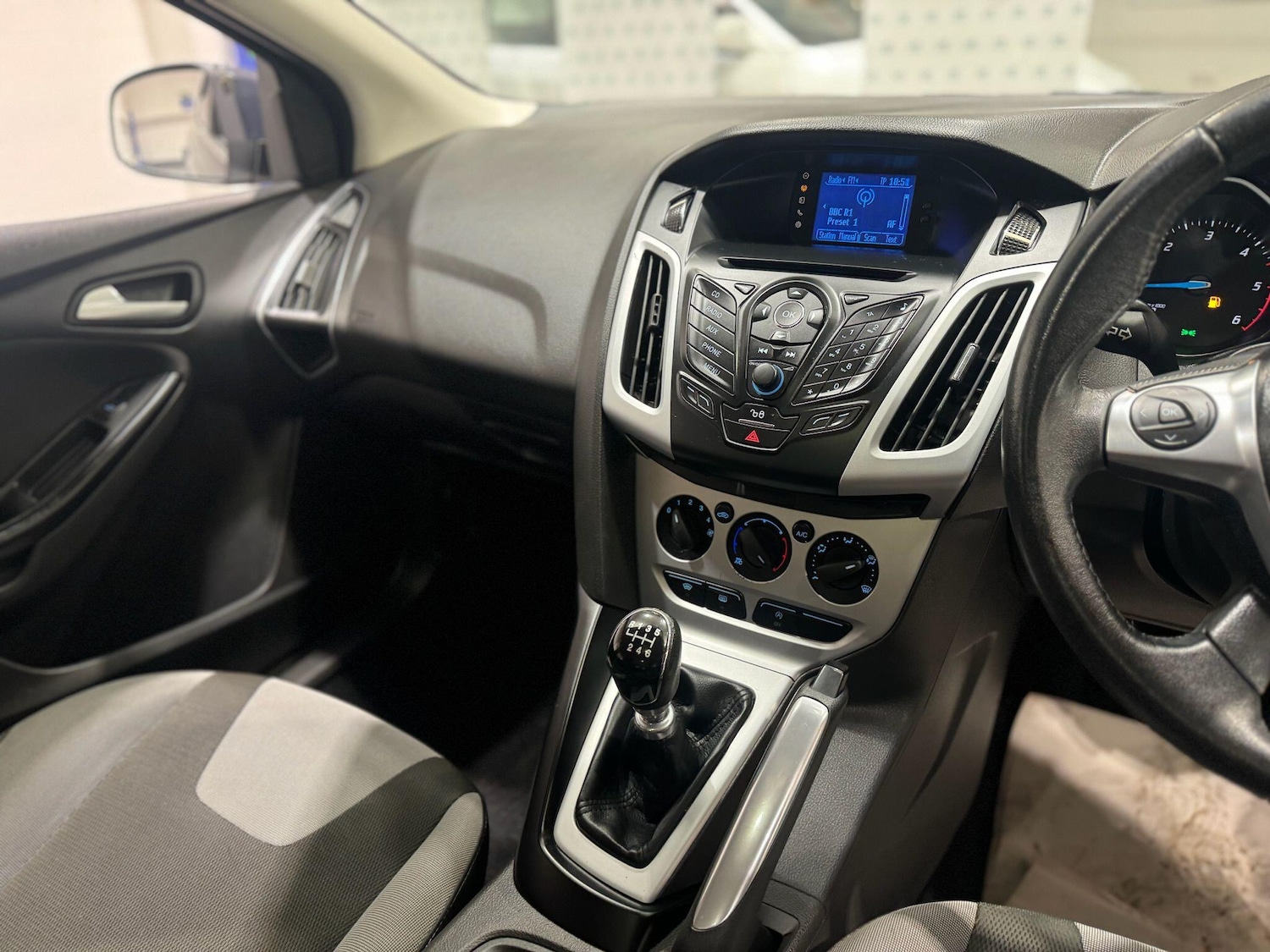 Used Ford Focus 2011 for sale - 77454683: Photo 7