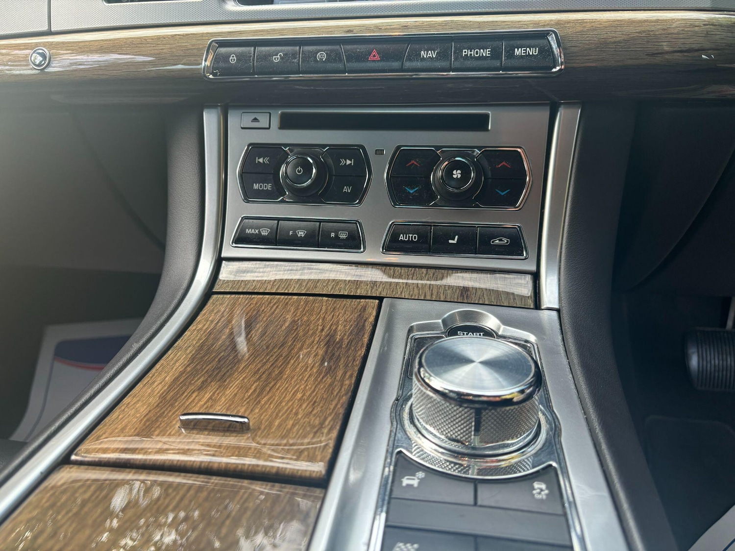 Used Jaguar XF 2013 for sale - 77372571: Photo 14