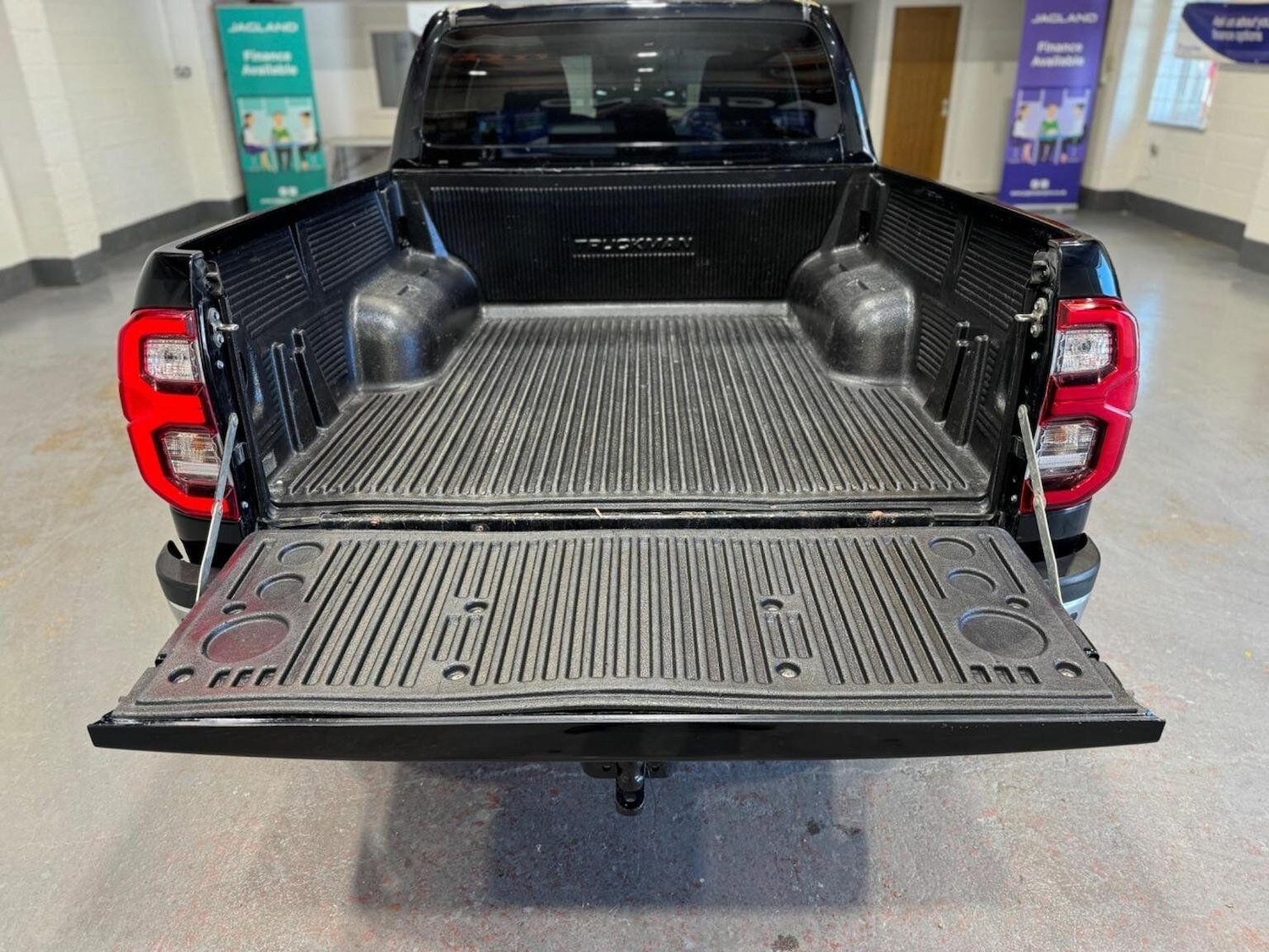 Used Toyota Hilux 2021 for sale - 77793365: Photo 23