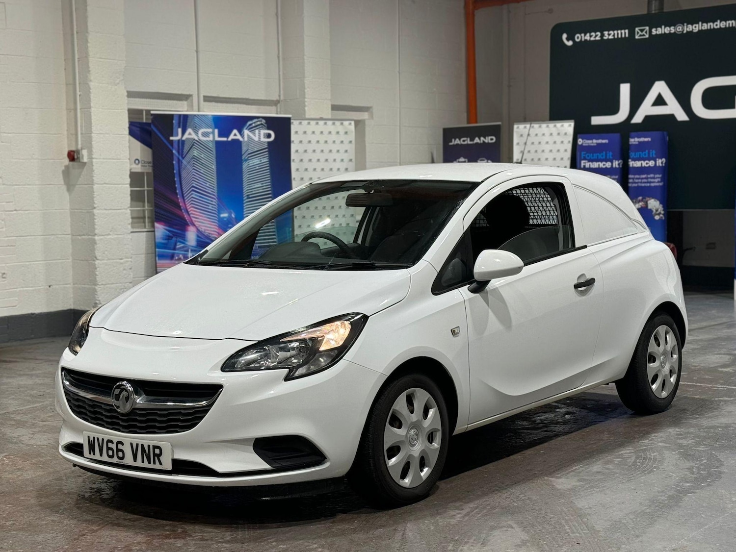 Used Vauxhall Corsa 2016 for sale - 77372618: Photo 4
