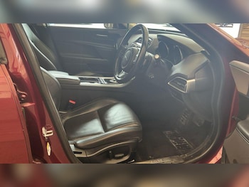 Used Jaguar XE 2016 for sale - 79471507: Photo