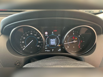 Used Jaguar XE 2016 for sale - 79471507: Photo