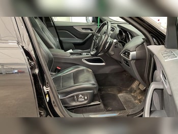 Used Jaguar F-Pace 2019 for sale - 79192136: Photo