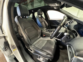 Used Jaguar F-Pace 2019 for sale - 79235943: Photo